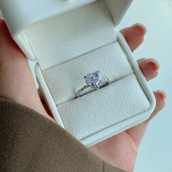S925 Sterling Silver Heart-Shaped Zircon Ring